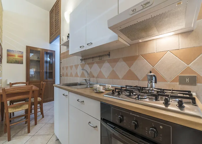 Guesthost - Vittorio Emmanuele & Colosseo Apartment Rom