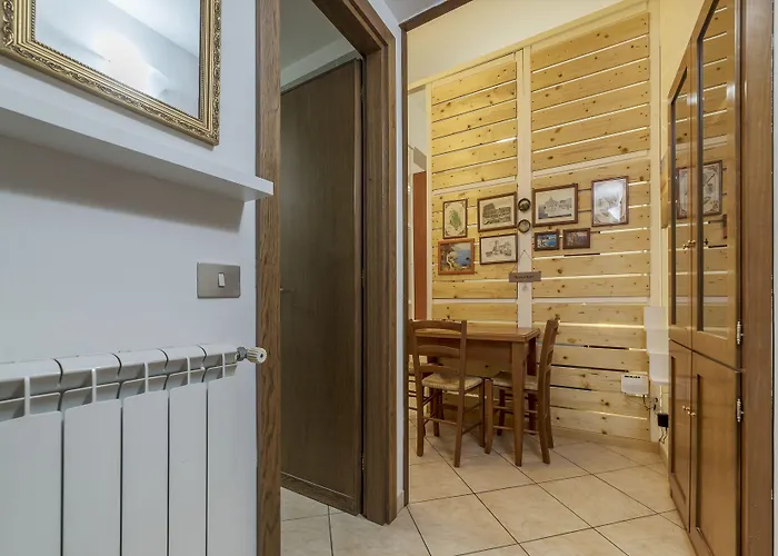 Guesthost - Vittorio Emmanuele & Colosseo Apartment Rom