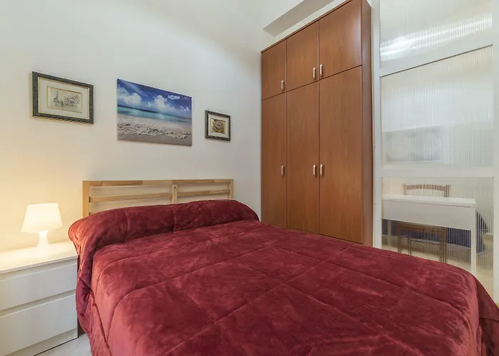 Apartment Guesthost - Vittorio Emmanuele & Colosseo *