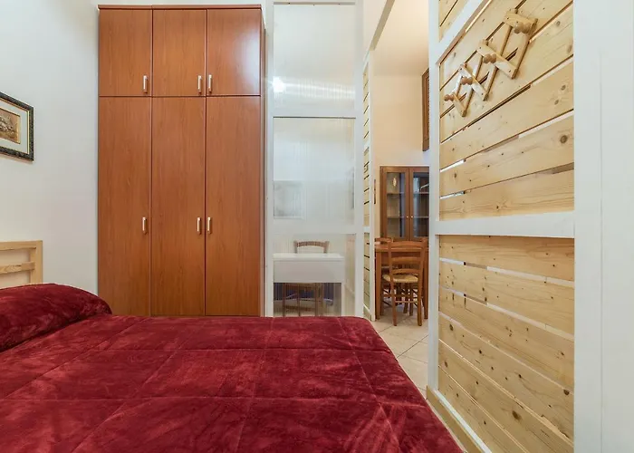 Guesthost - Vittorio Emmanuele & Colosseo Apartment *