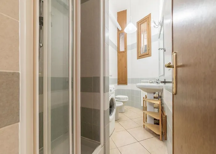 Guesthost - Vittorio Emmanuele & Colosseo Apartment